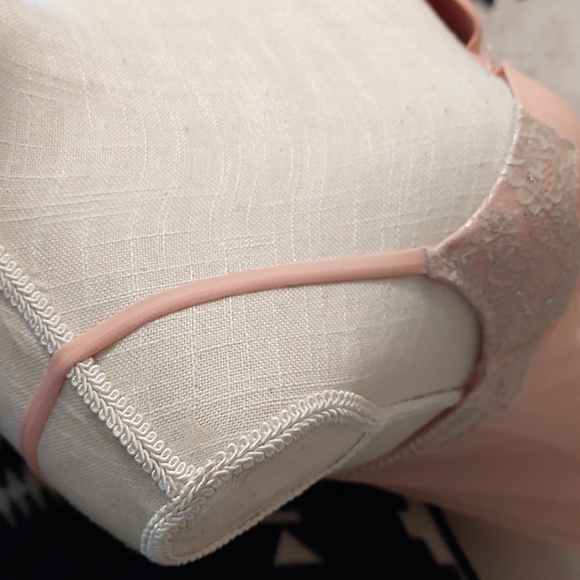 💕 Vintage GUC Victorias Secret Ladies Pink Label Push Up Underwire Chemise, 34B - Picture 6 of 9